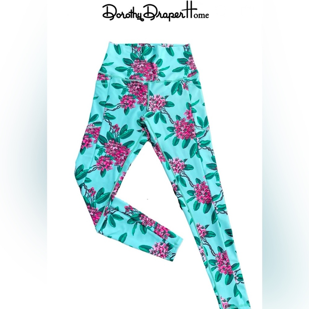 Dorothy Draper Home Rhododendron Sport Legging size small brand new with tags
